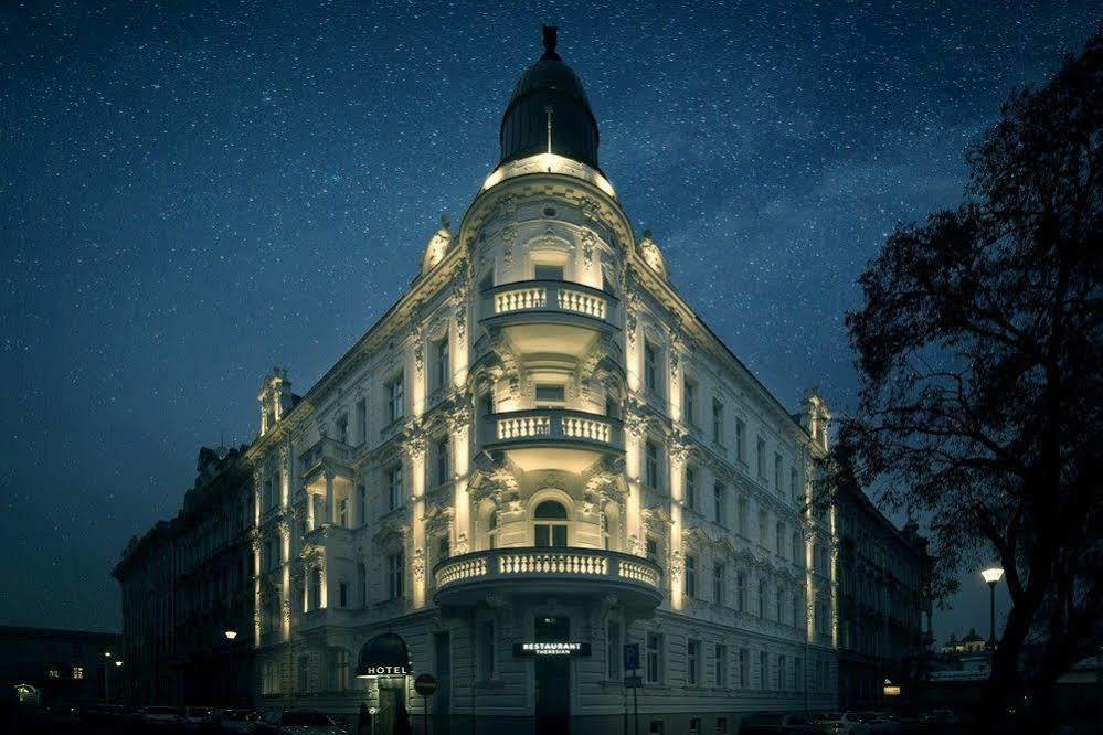 Theresian Hotel Olomouc Buitenkant foto