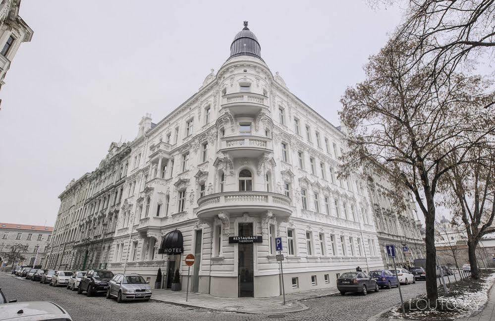 Theresian Hotel Olomouc Buitenkant foto